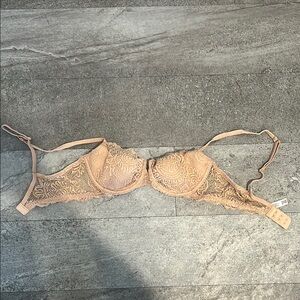 Victoria's Secret Tan Lace Bra